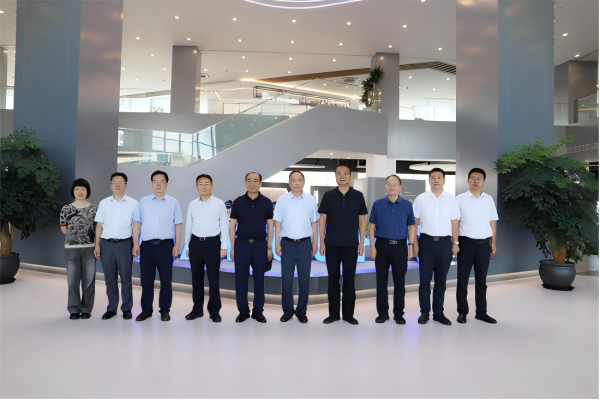Bí thư Tỉnh ủy Bao Cơ Dương Quang Đình kiểm tra công ty Hangcha